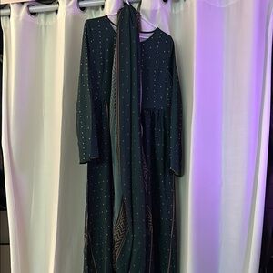 Elegant Green Long Indian Dress with Saree Scarf